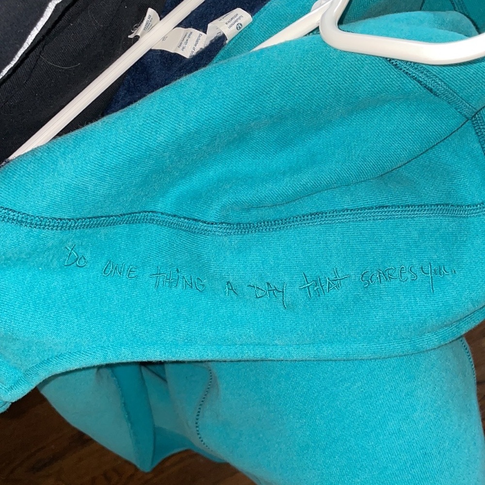 Lululemon jacket - Picture 5 of 6